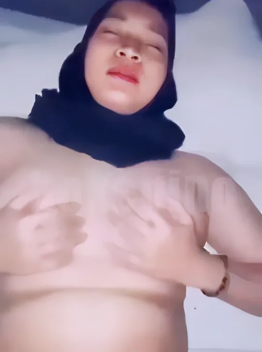 Hijab Cubi Seneng Bgt Digoyang Sampe Becek, Ngaku Enak Desah Terus