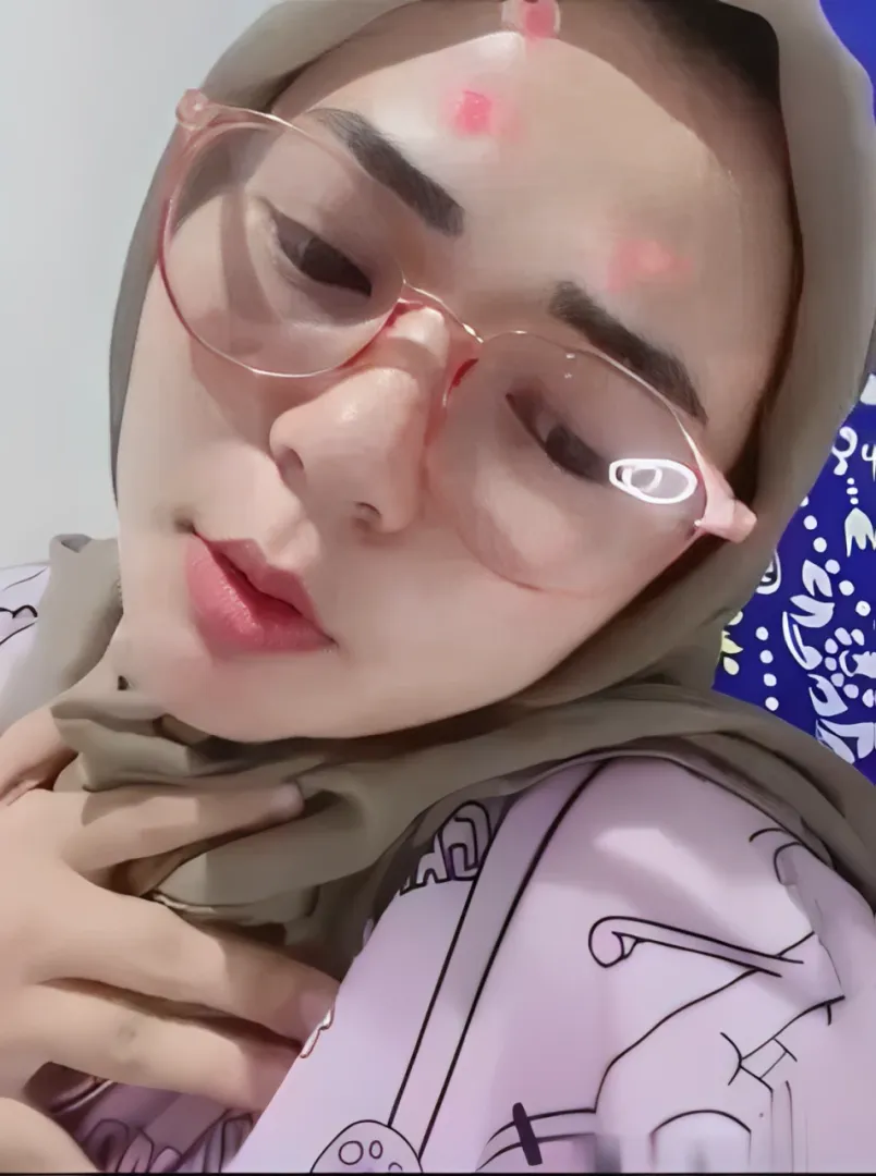 Gadis Sange Colmek Nyepong Dildo