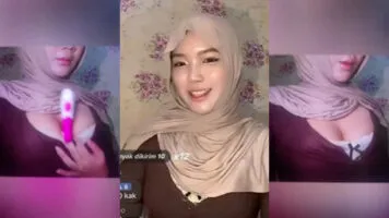 Jia Ukhty Cantik Habis Jualan Tiktok Dildo Geter Colmek